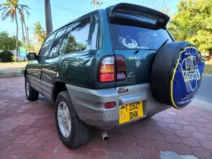 Toyota RAV4 1999 Green
