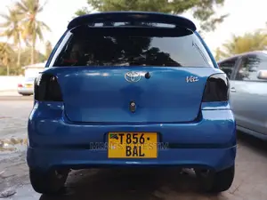 Toyota Vitz 2001 Blue