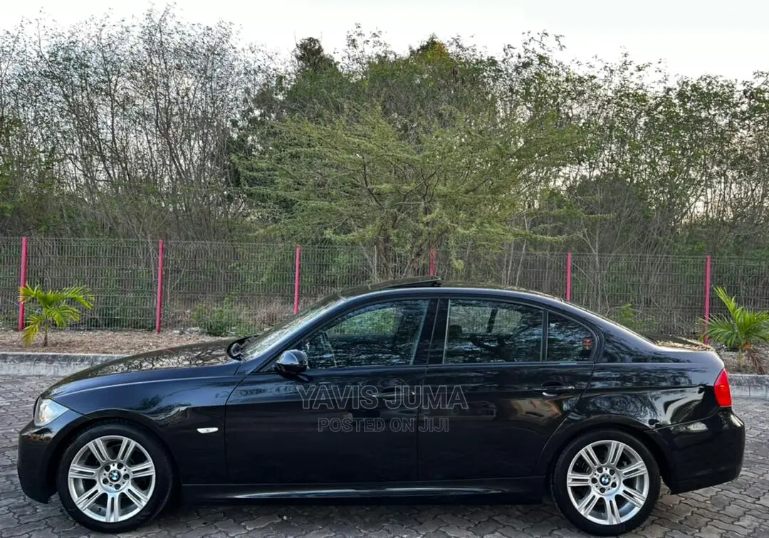 BMW 320i 2008 Black