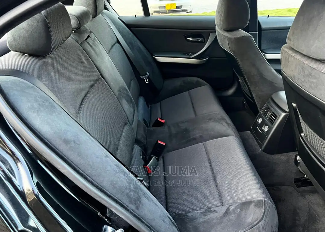 BMW 320i 2008 Black