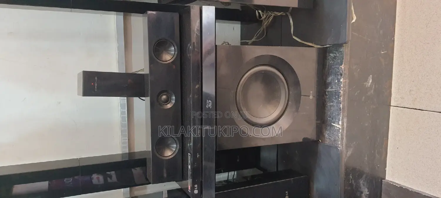 LG Blu Ray 3D Home Theater 1200W