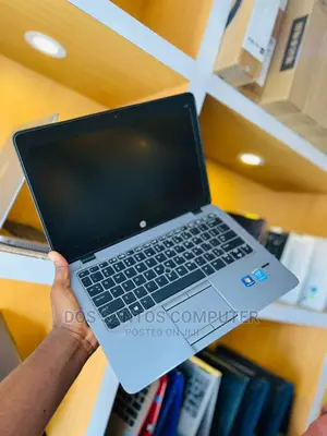 Laptop HP EliteBook 820 G3 4GB Intel Core I5 SSD 256GB