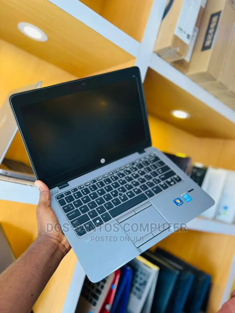Laptop HP EliteBook 820 G3 4GB Intel Core I5 SSD 256GB