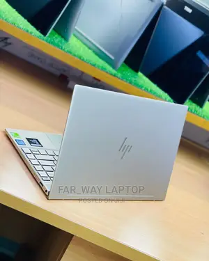 New Laptop HP Envy 14 8GB Intel Core I5 SSD 256GB
