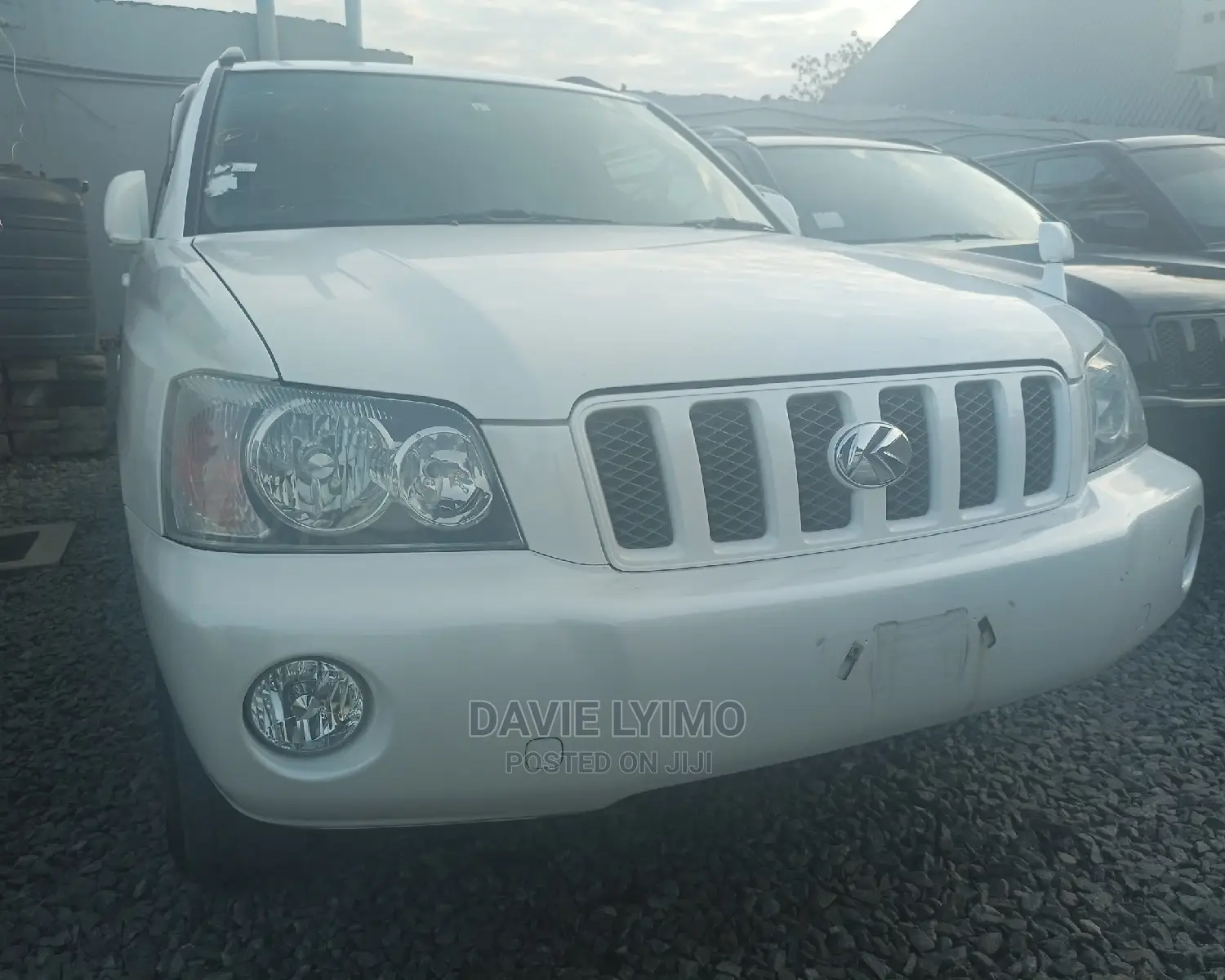 Toyota Kluger 2001 White