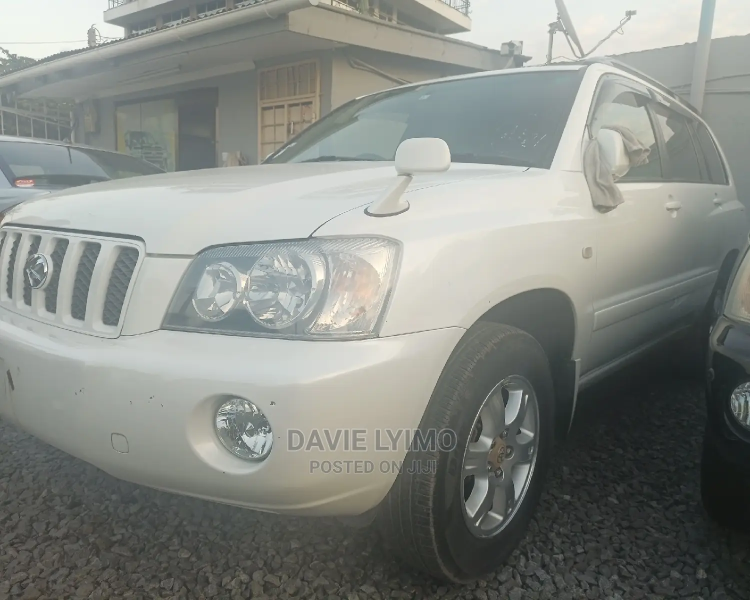 Toyota Kluger 2001 White