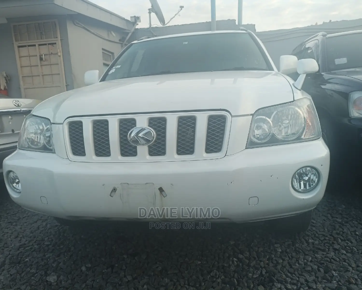 Toyota Kluger 2001 White