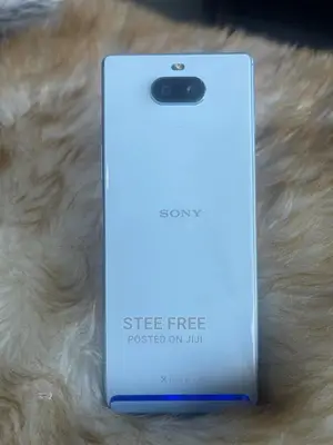 Sony Xperia 8 SOV42 64 GB Gray