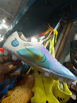 Football Nike CR7