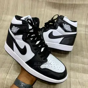 Nike Jordan Black White
