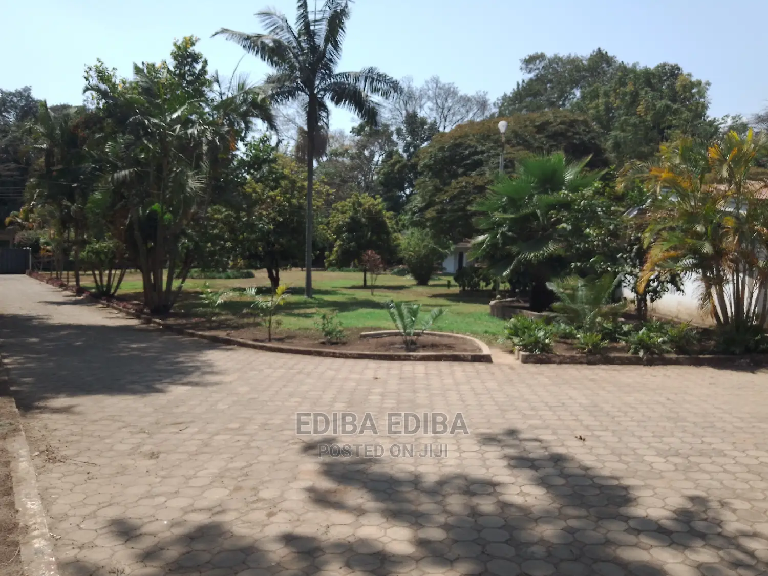 4bdrm Bungalow in Ediba Real Estate, Arusha for Rent