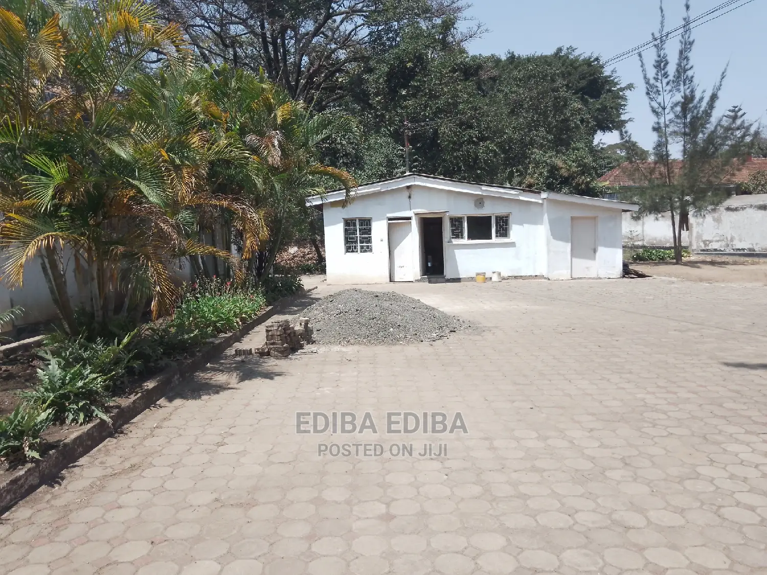 4bdrm Bungalow in Ediba Real Estate, Arusha for Rent