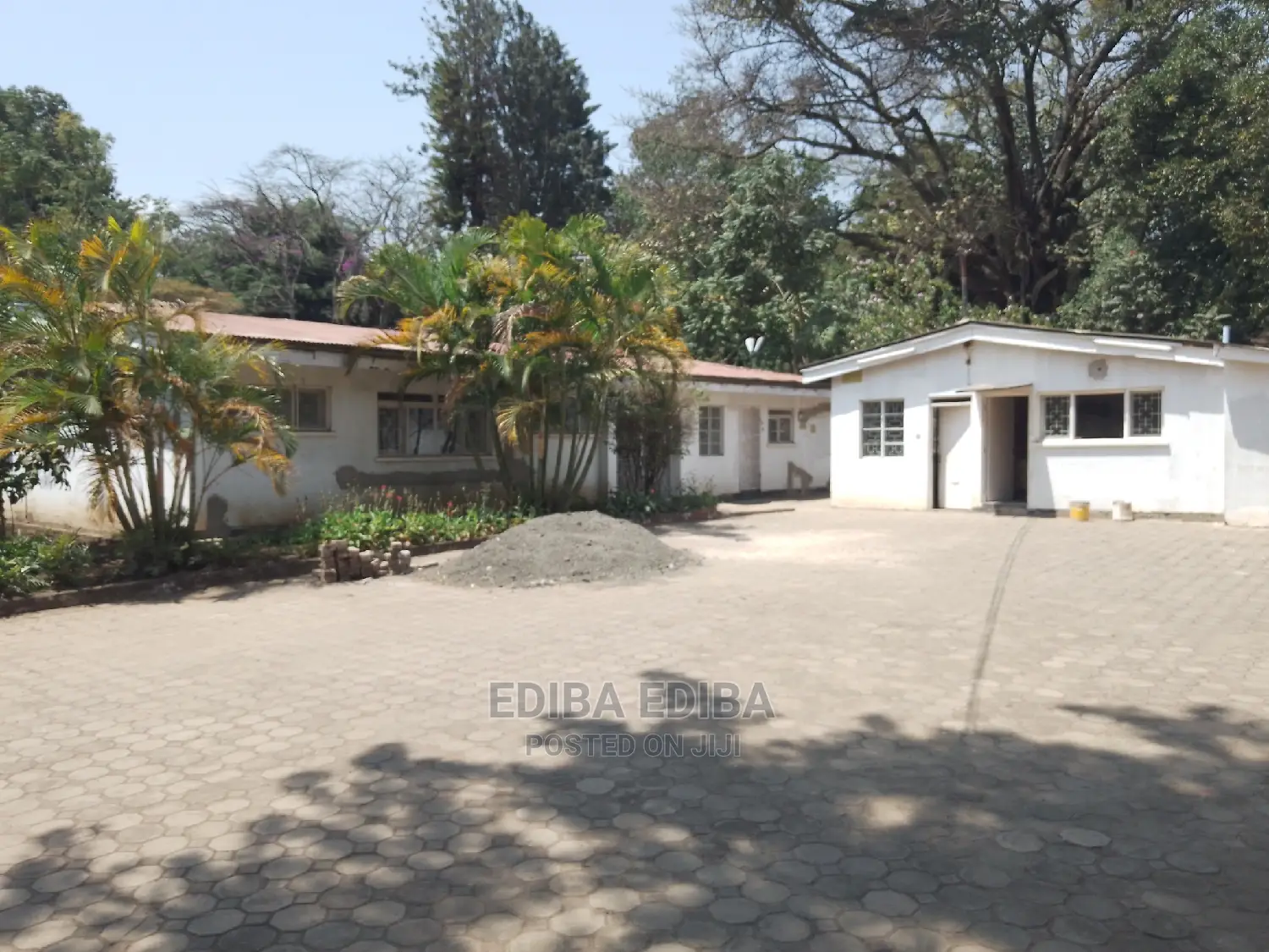4bdrm Bungalow in Ediba Real Estate, Arusha for Rent