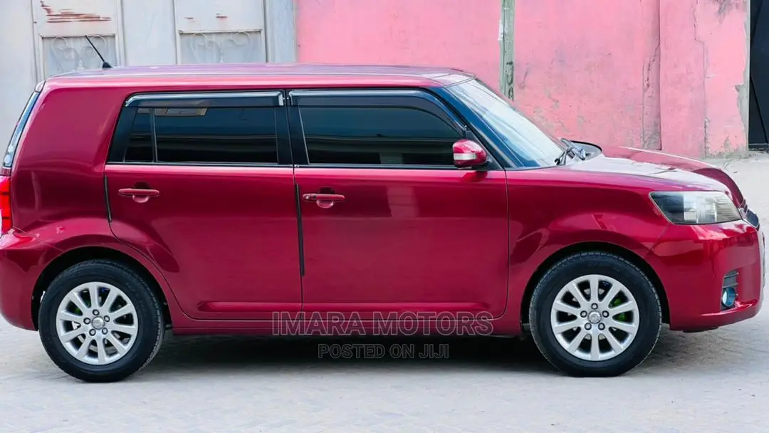 Toyota Corolla Rumion 2008 Red