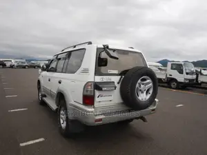 Toyota Land Cruiser Prado 2000 White