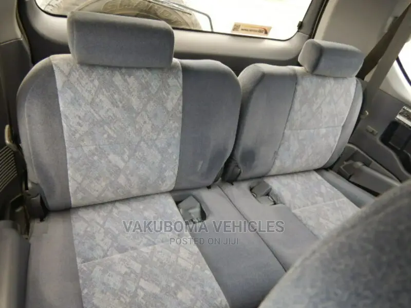 Toyota Land Cruiser Prado 2000 White