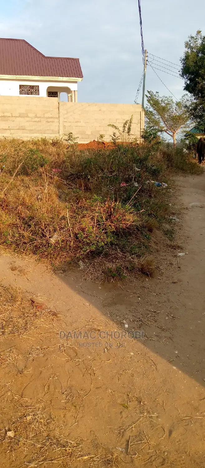 Shamba Acre 100 Zinauzwa Singinda