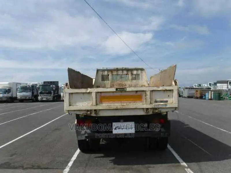 Mitsubishi Fuso Fighter
