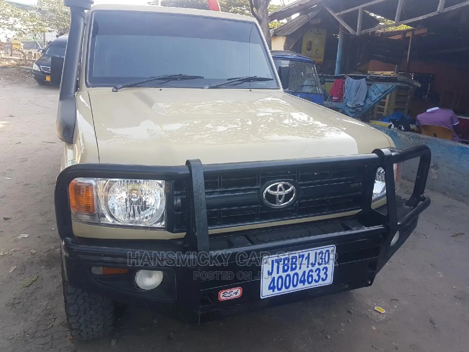 Toyota Land Cruiser 2015 Gold