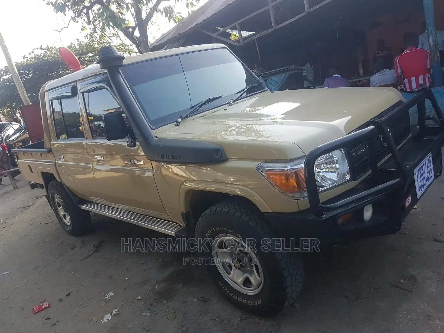 Toyota Land Cruiser 2015 Gold