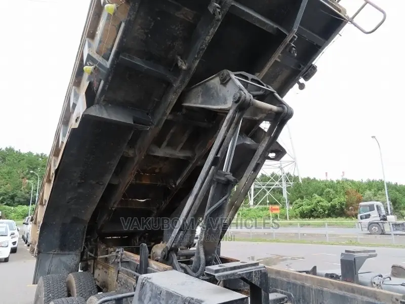Mitsubishi Fuso Super