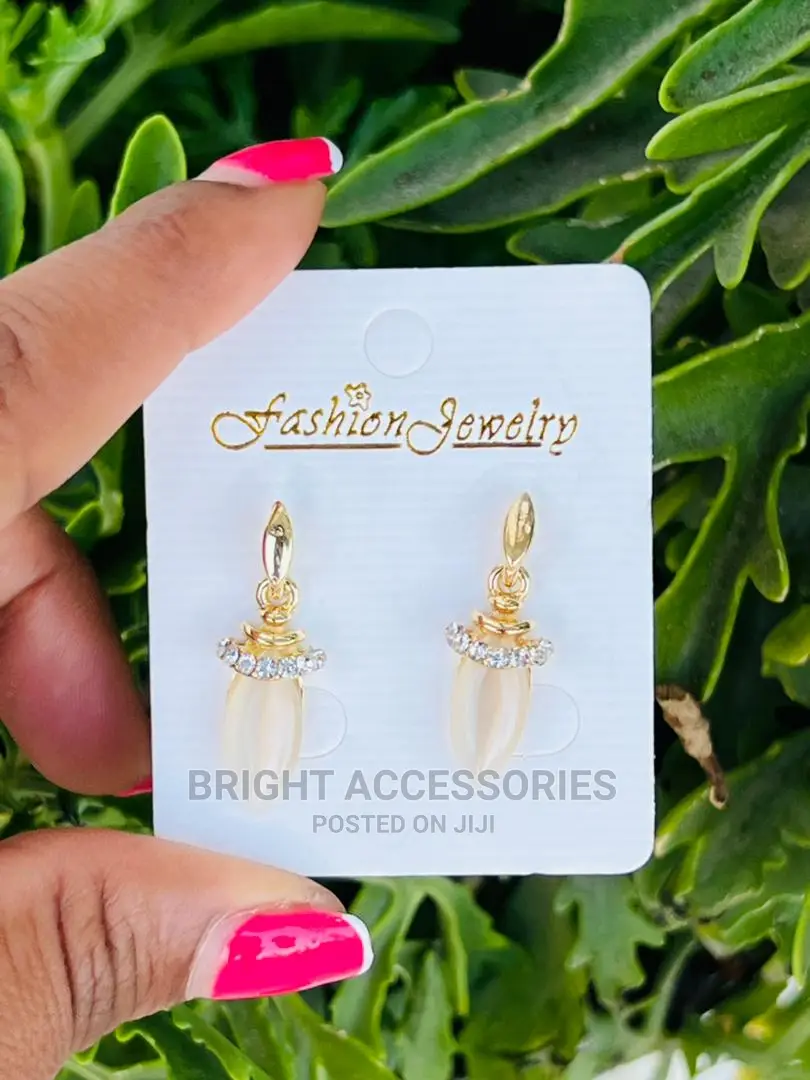 Hereni/Earrings