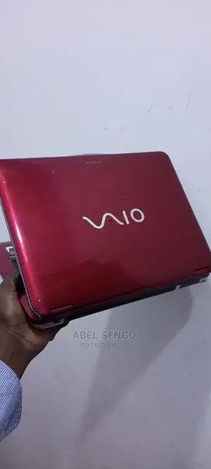 Laptop Sony VAIO Duo 13 SVD1321X9E 4GB Intel Core 2 Duo HDD 320GB