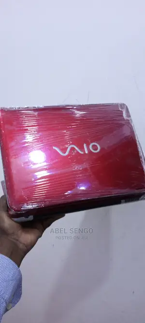 Laptop Sony VAIO Duo 13 SVD1321X9E 4GB Intel Core 2 Duo HDD 320GB