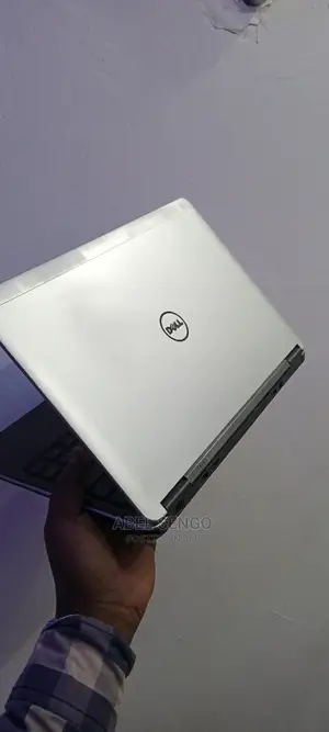 Laptop Dell Latitude 7440 4GB Intel Core I5 HDD+SSD 256GB
