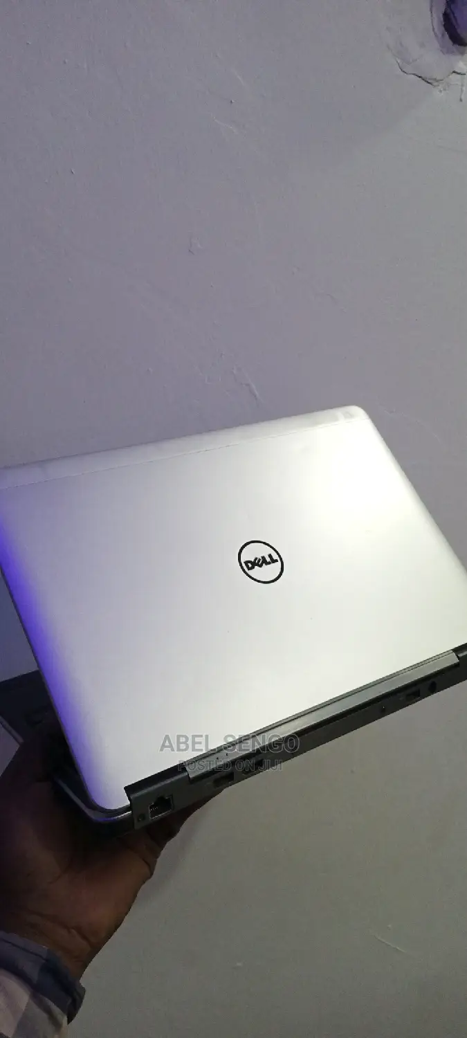 Laptop Dell Latitude 7440 4GB Intel Core I5 HDD+SSD 256GB