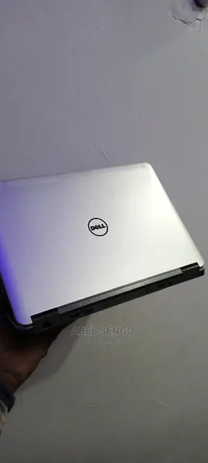 Laptop Dell Latitude 7440 4GB Intel Core I5 HDD+SSD 256GB