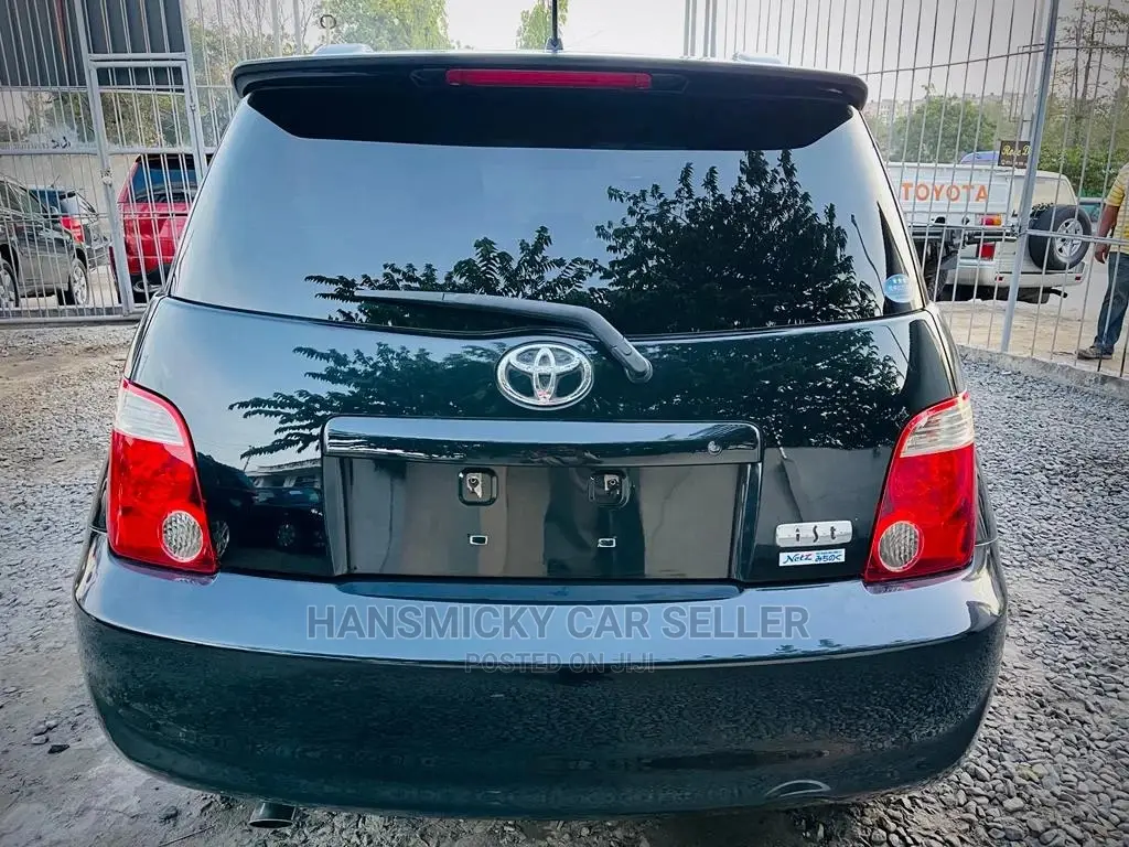 Toyota IST 2006 Black