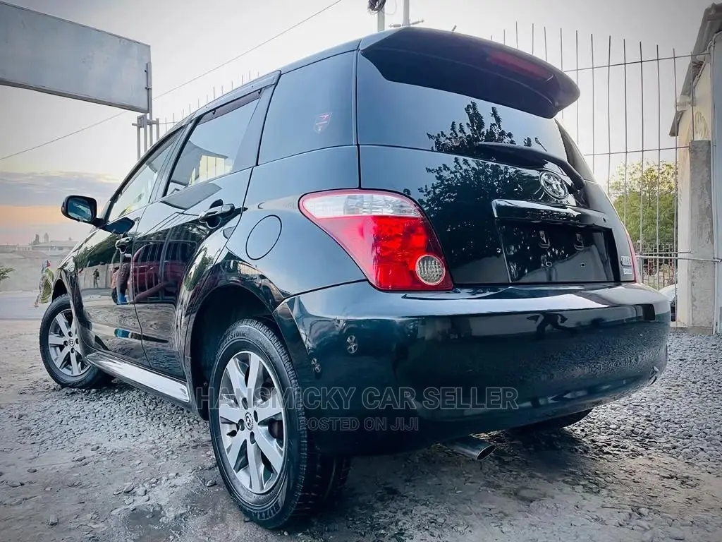 Toyota IST 2006 Black