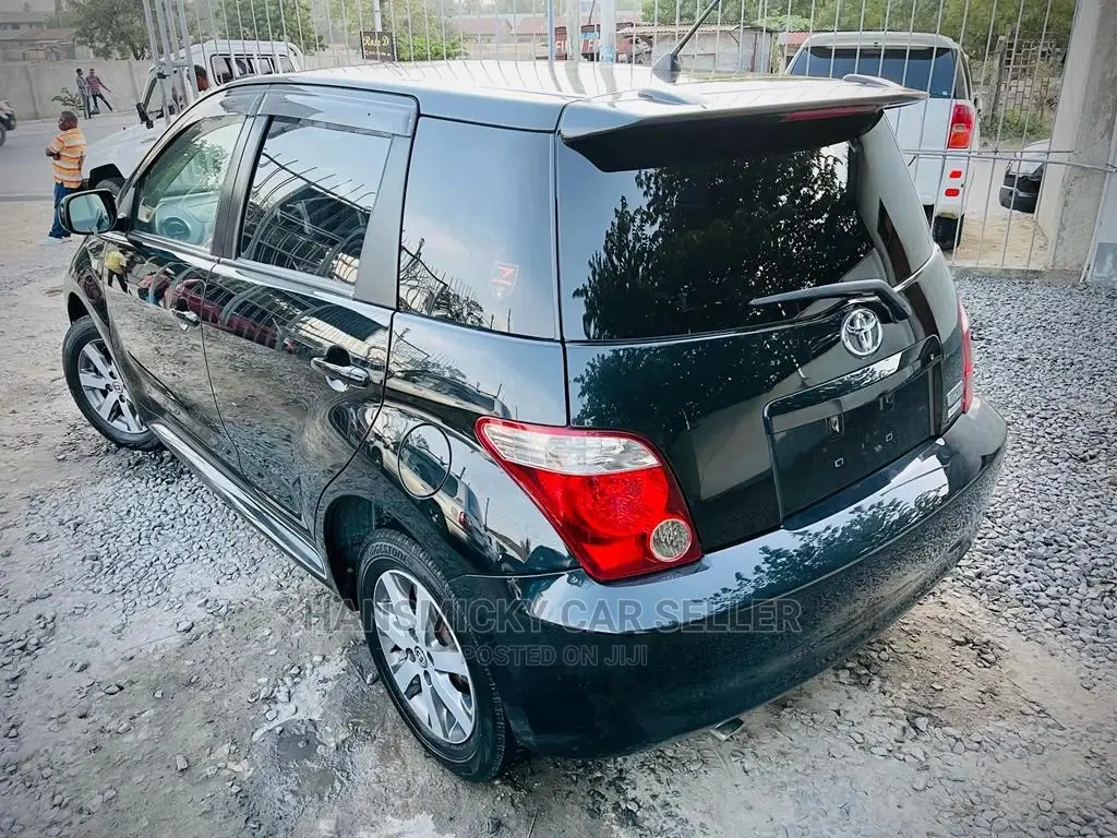 Toyota IST 2006 Black