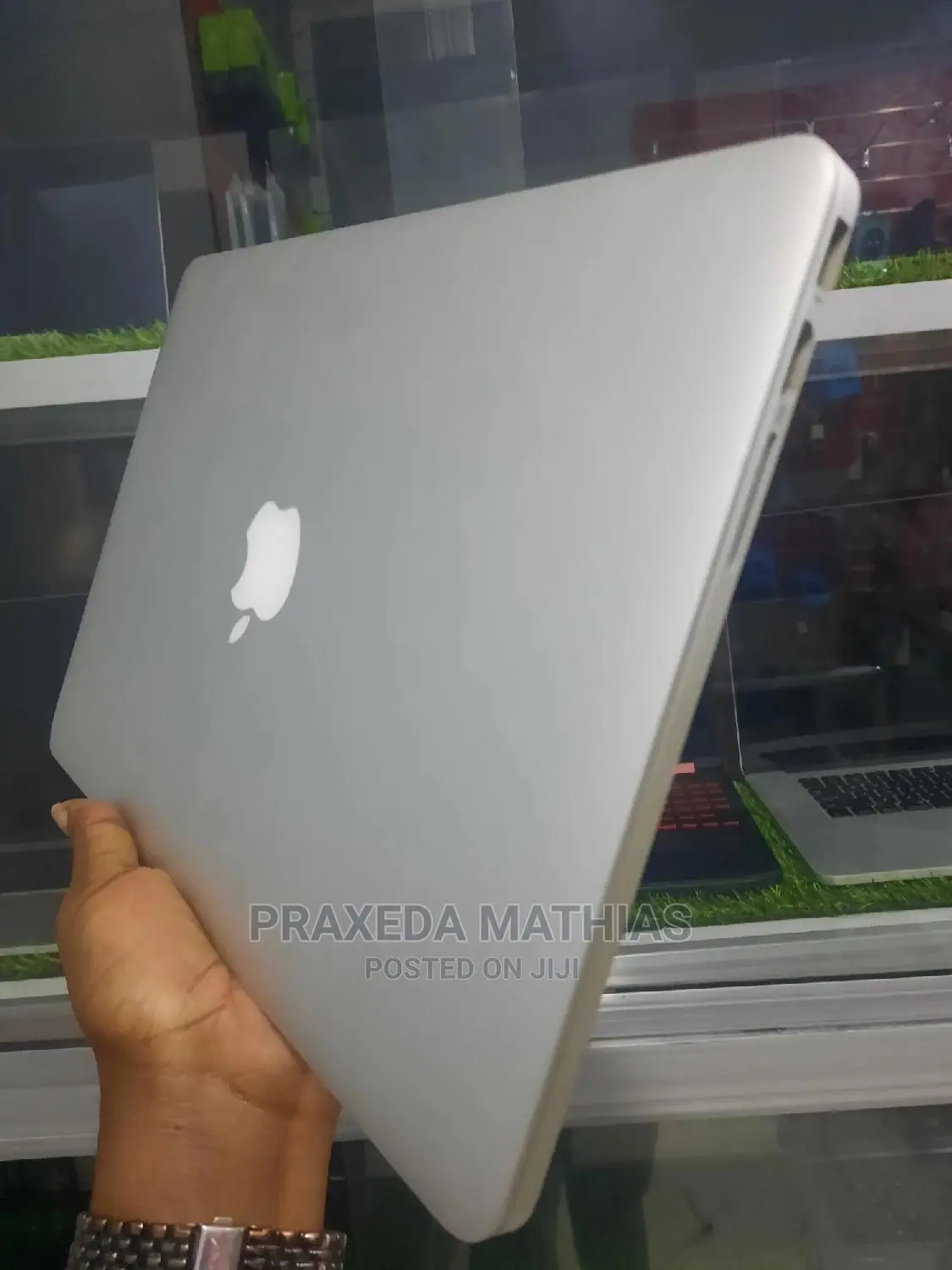 Laptop Apple MacBook Pro 2015 8GB Intel Core I7 SSD 256GB