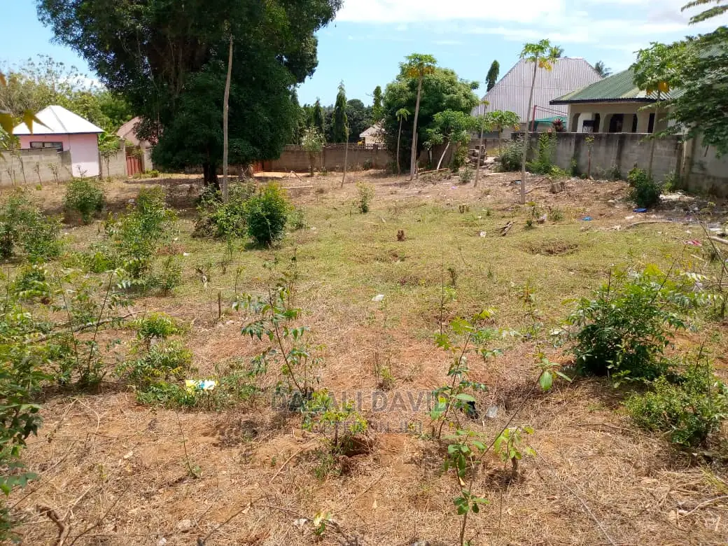 10hactres Industriaplot 4sale at Kitunda