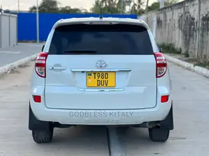 Toyota RAV4 2009 White