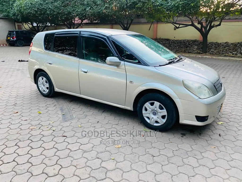 Toyota Opa 2005 Silver