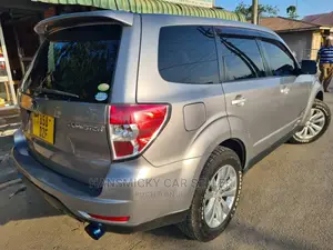 Subaru Forester 2011 Gray