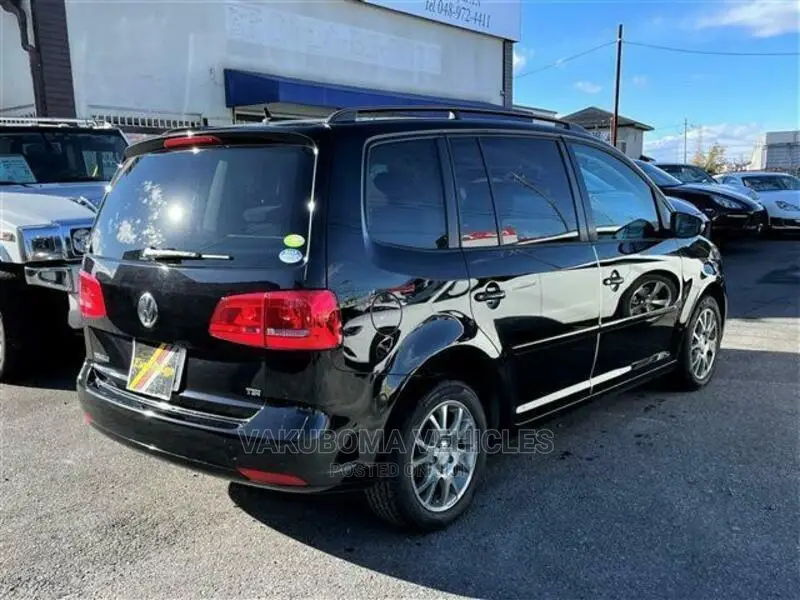 Volkswagen Touran 2013 Black