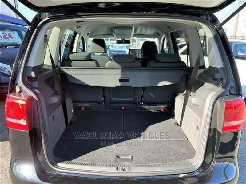 Volkswagen Touran 2013 Black