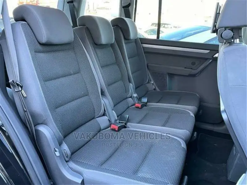 Volkswagen Touran 2013 Black