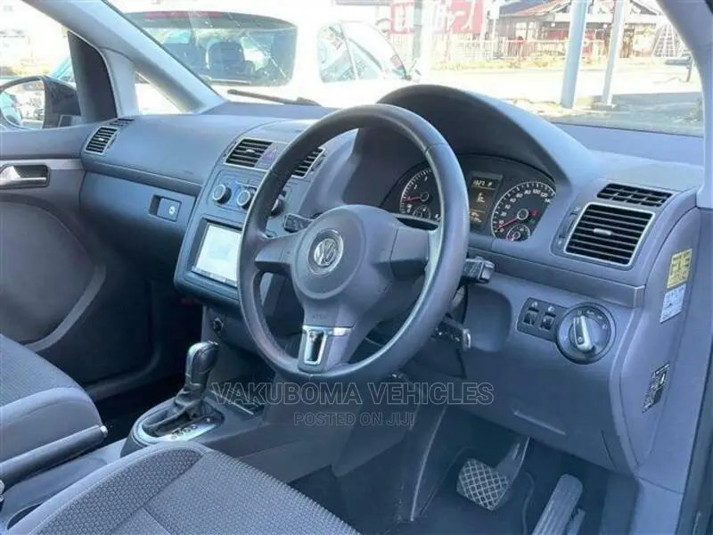 Volkswagen Touran 2013 Black