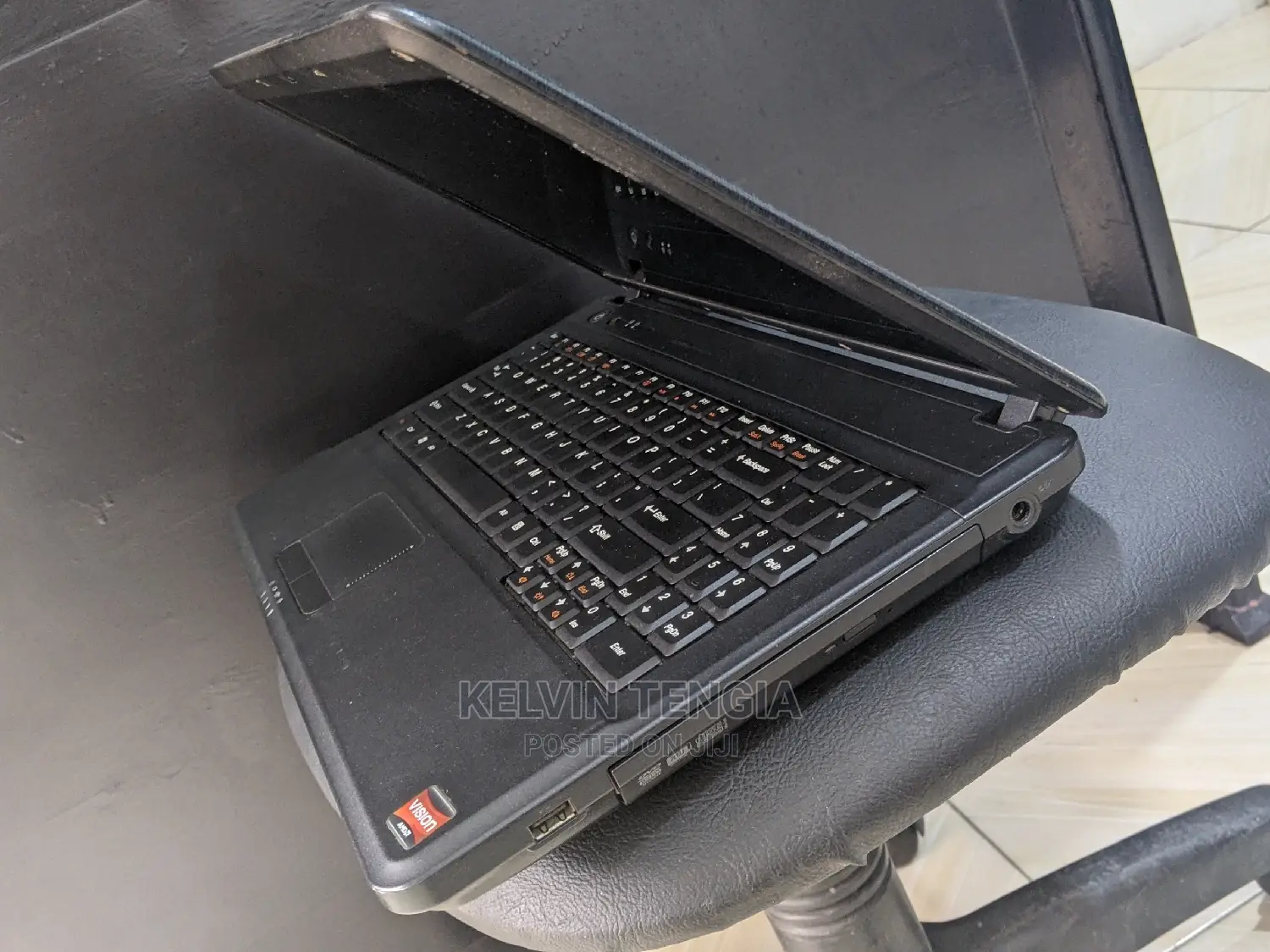 Laptop Lenovo 3000 G530 4GB Intel Core 2 Duo HDD 250GB