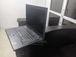 Laptop Dell Latitude E6400 3GB Intel Core 2 Duo HDD 250GB