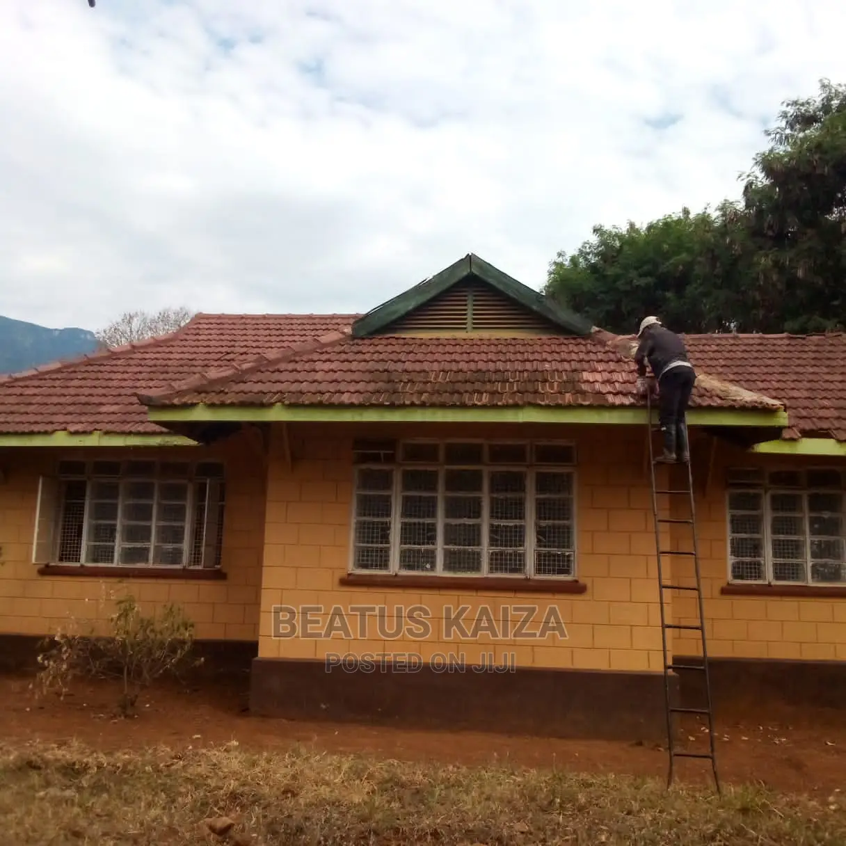 5bdrm Block of Flats in Kigamboni Gezaulole for sale