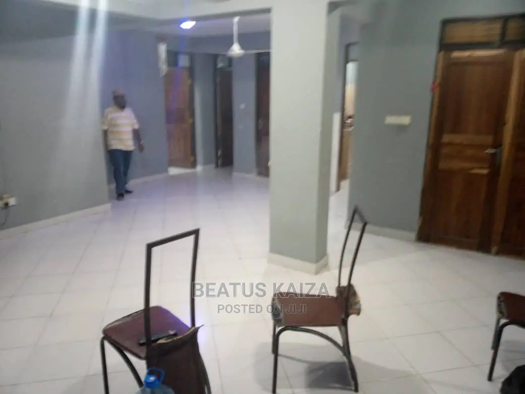 Furnished 3bdrm Apartment in Kariakoo Livingstone for sale