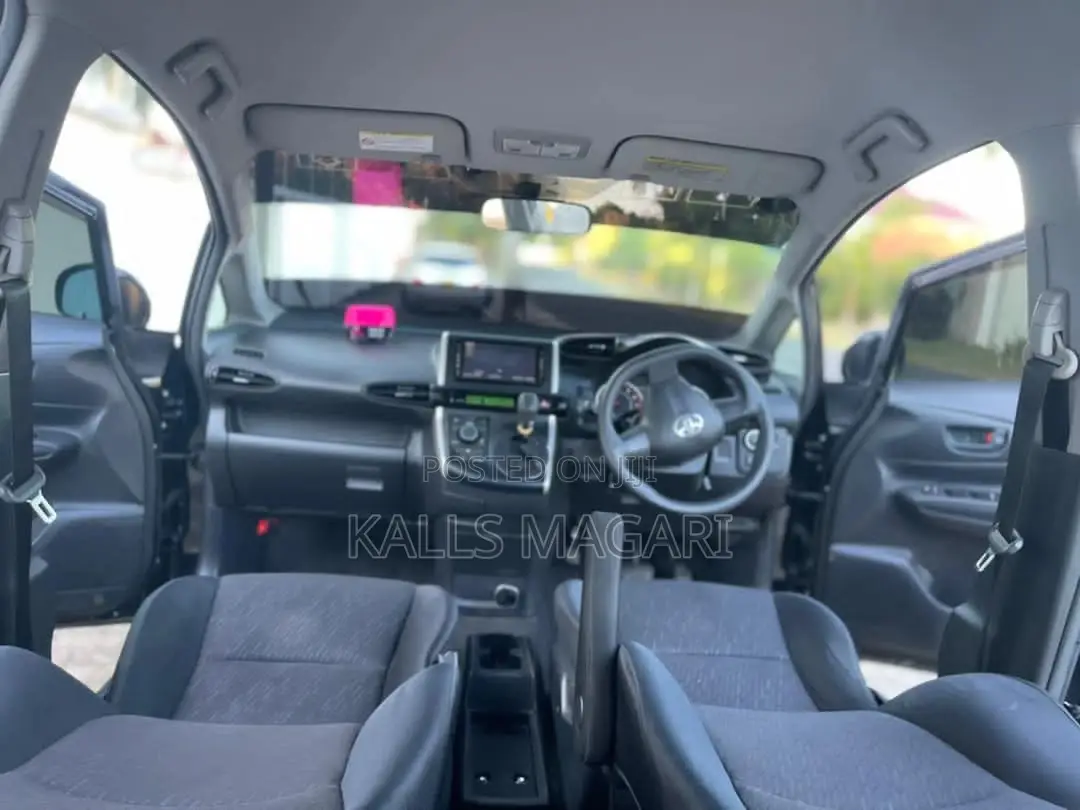 Toyota Wish 2011 Black