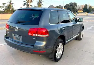 Volkswagen Touareg 2006 Gray