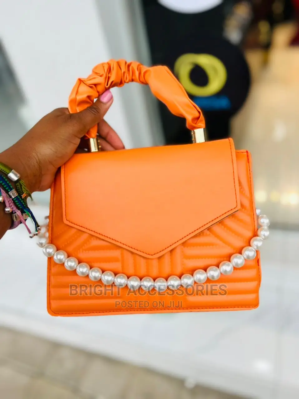 Pochi/ Handbags